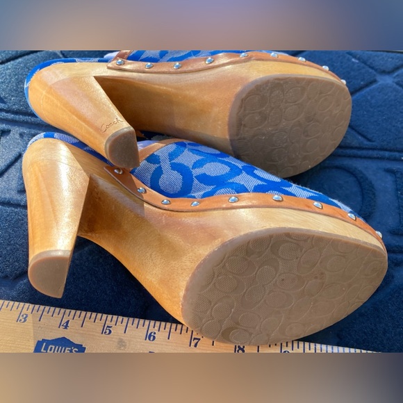 COACH Bacall Blue High Heels Clogs Wooden Platforms
Sz. 7.5 B - Picture 10 of 10